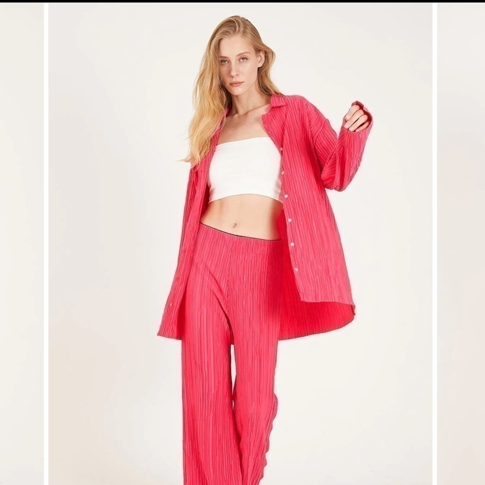 Storets Maria Oversized Plisse Shirt size medium